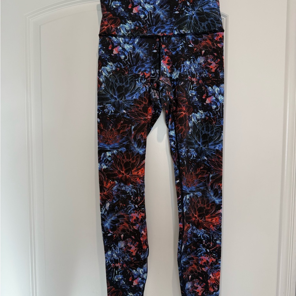 Lululemon Size 6 WunderUnder Leggings